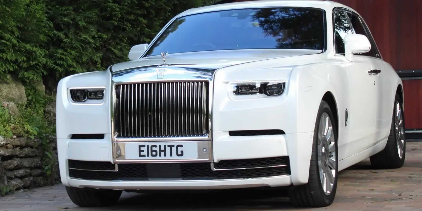 Rolls-Roye Phantom 8 front view