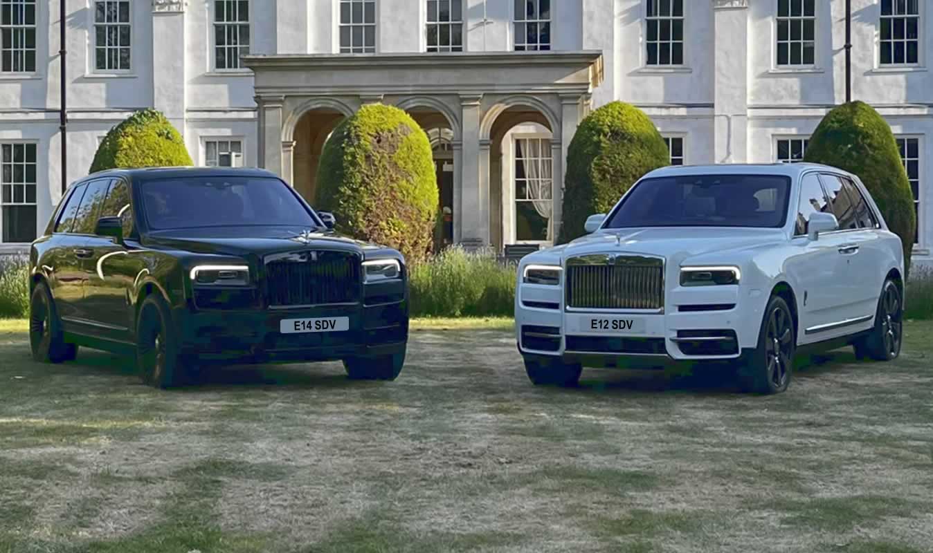 2 Rolls-Royce Cullinans black and white