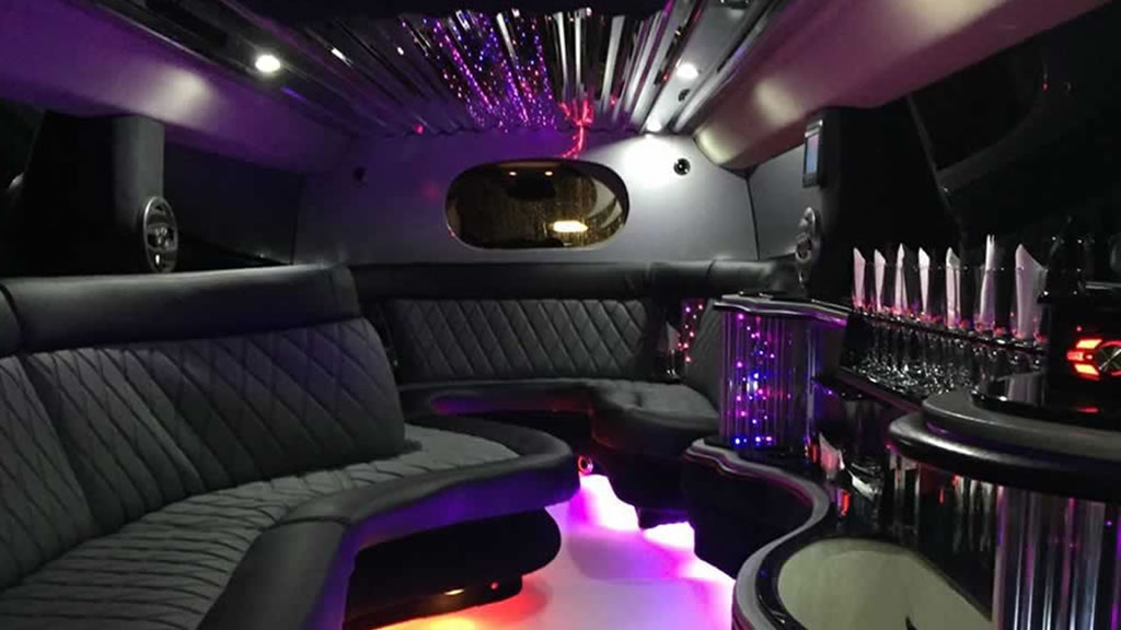 Hummer H2 interior seating area