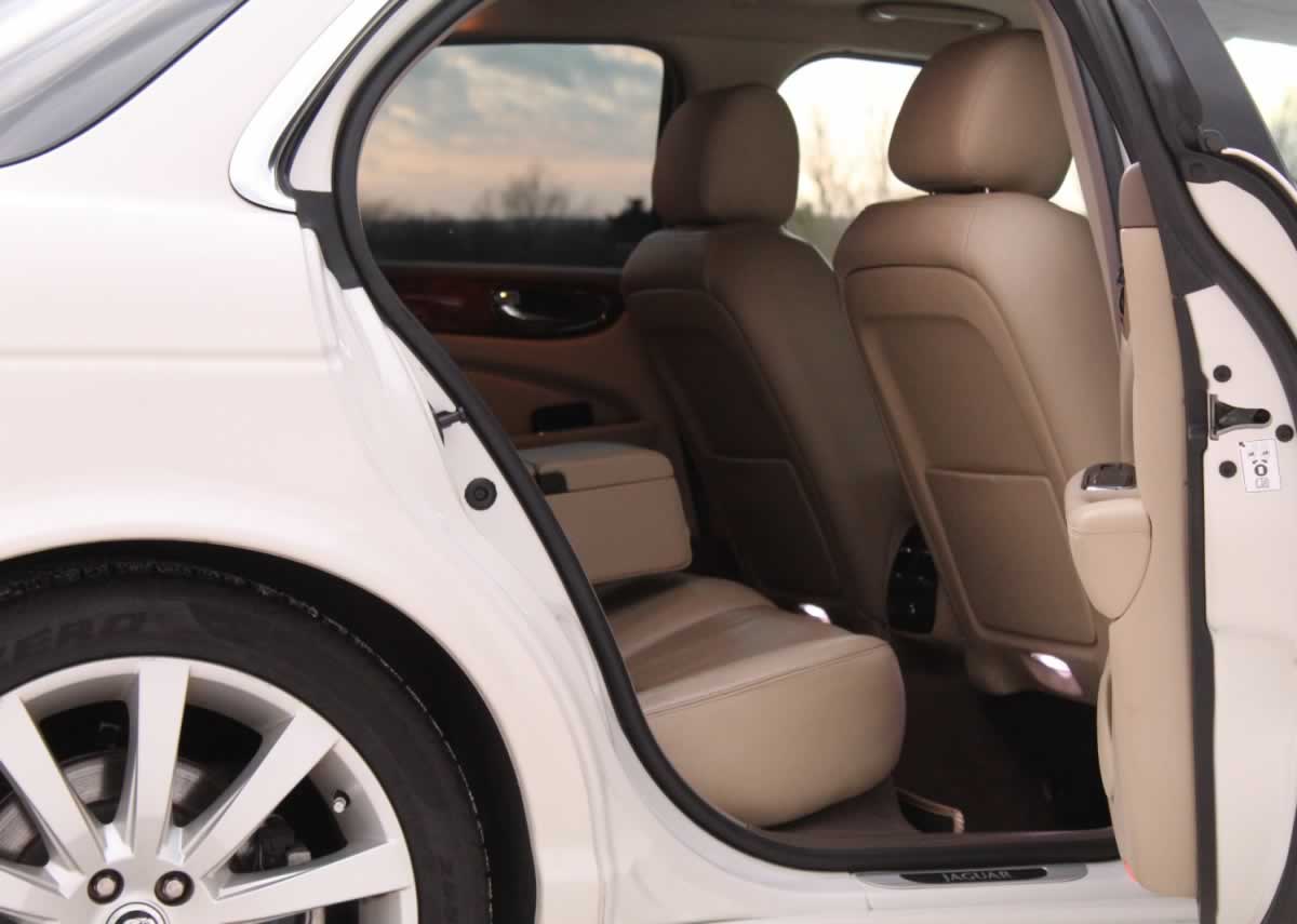 Jaguar XJ interior seating