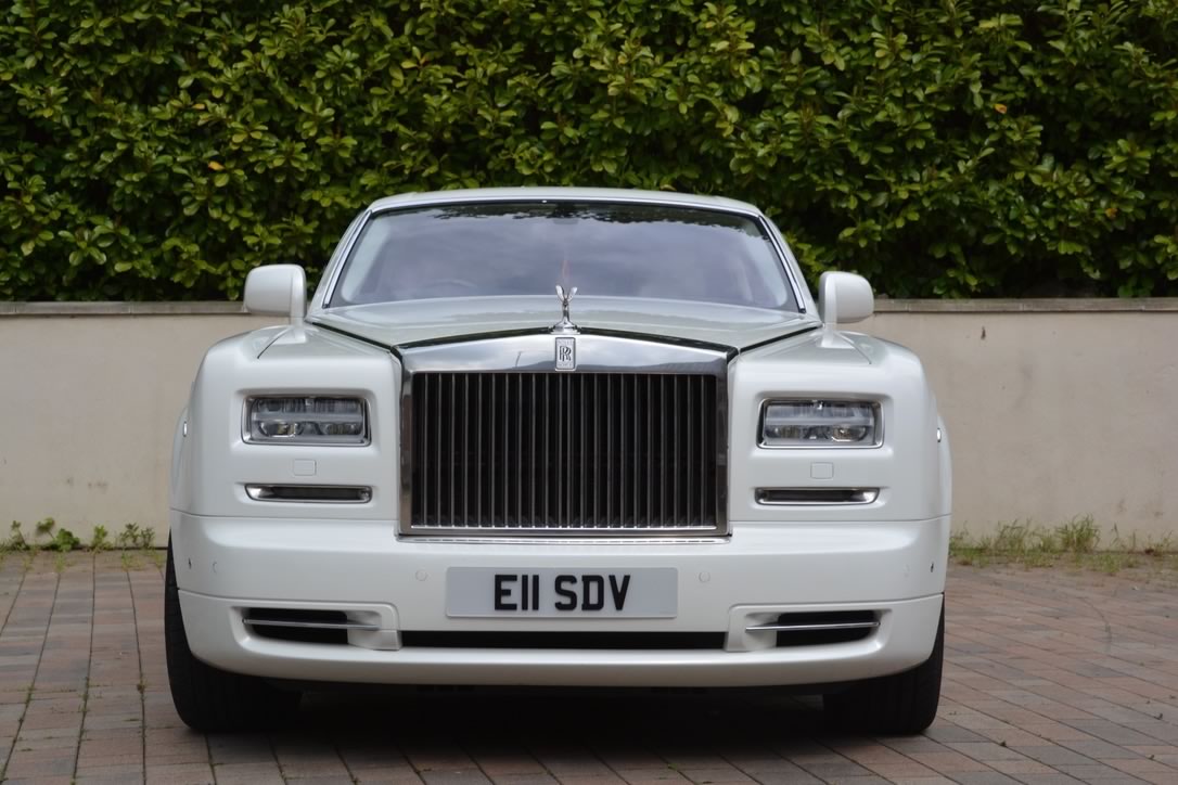Rolls-Royce Phantom VII Series II front view